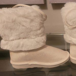 Brand New Girls White Fur Boots
